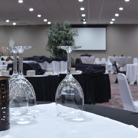 Holiday Inn - Salem By Ihg Eksteriør billede
